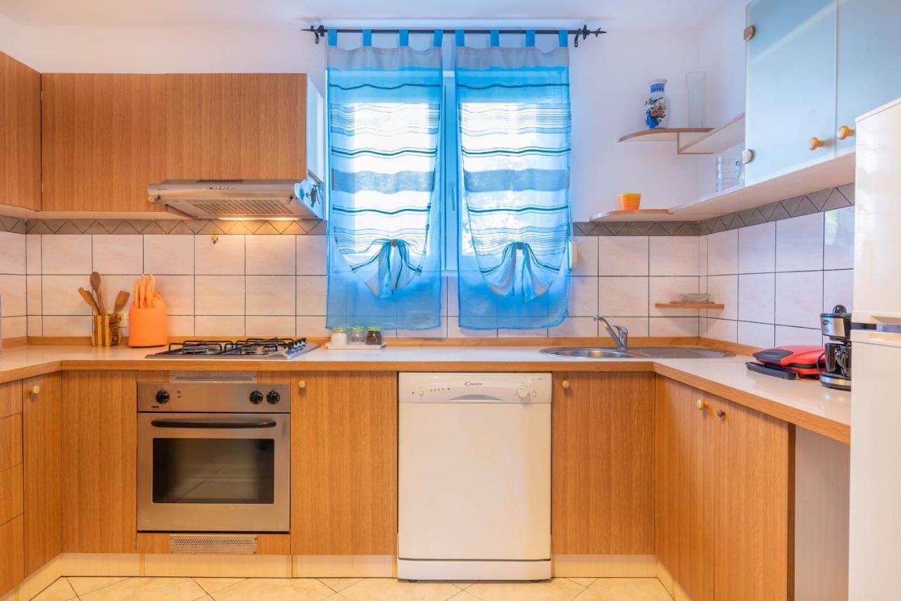 Nostress Apartment Pula Bagian luar foto